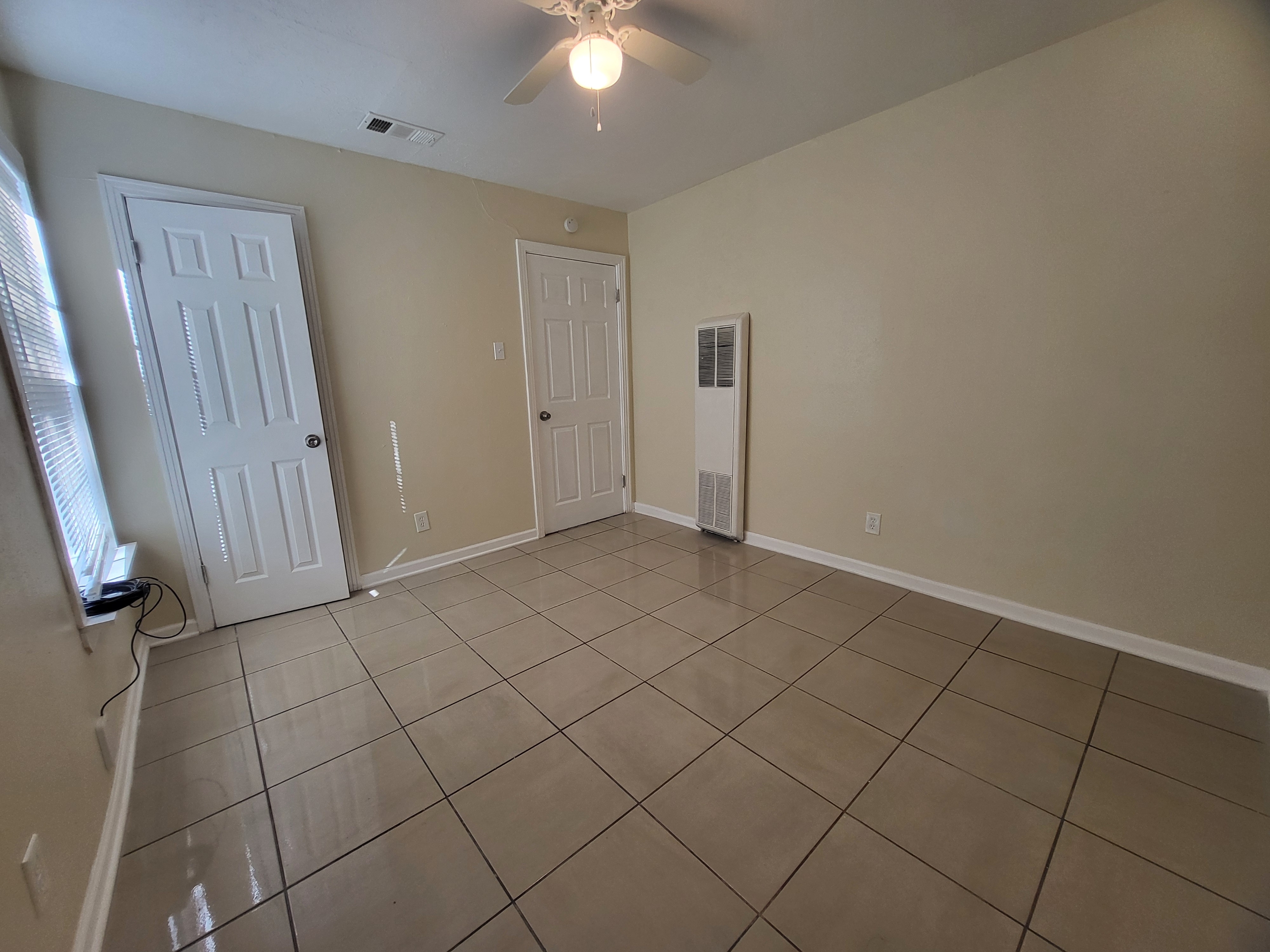 1613_15 Alamo Avenue - 1615